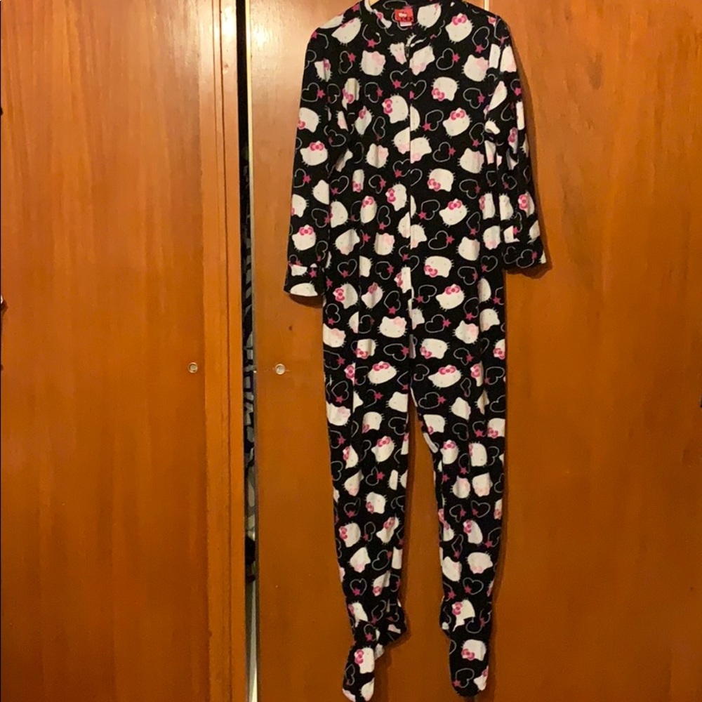 Adult hello kitty footsy.